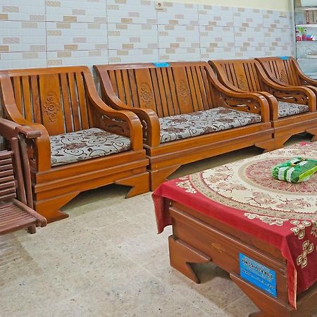 Putih Mulia Homestay Syariah Lumajang Экстерьер фото