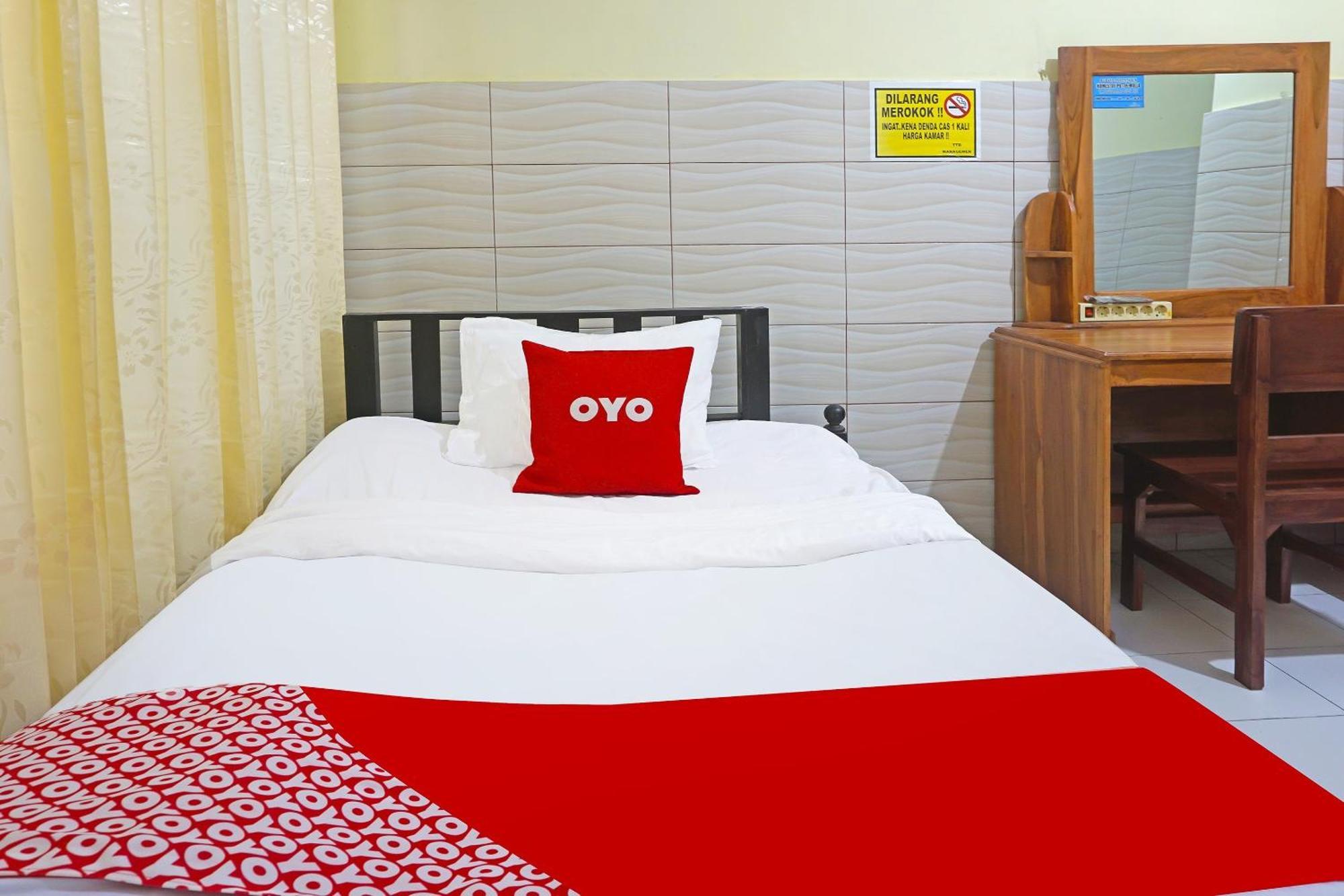 Putih Mulia Homestay Syariah Lumajang Экстерьер фото