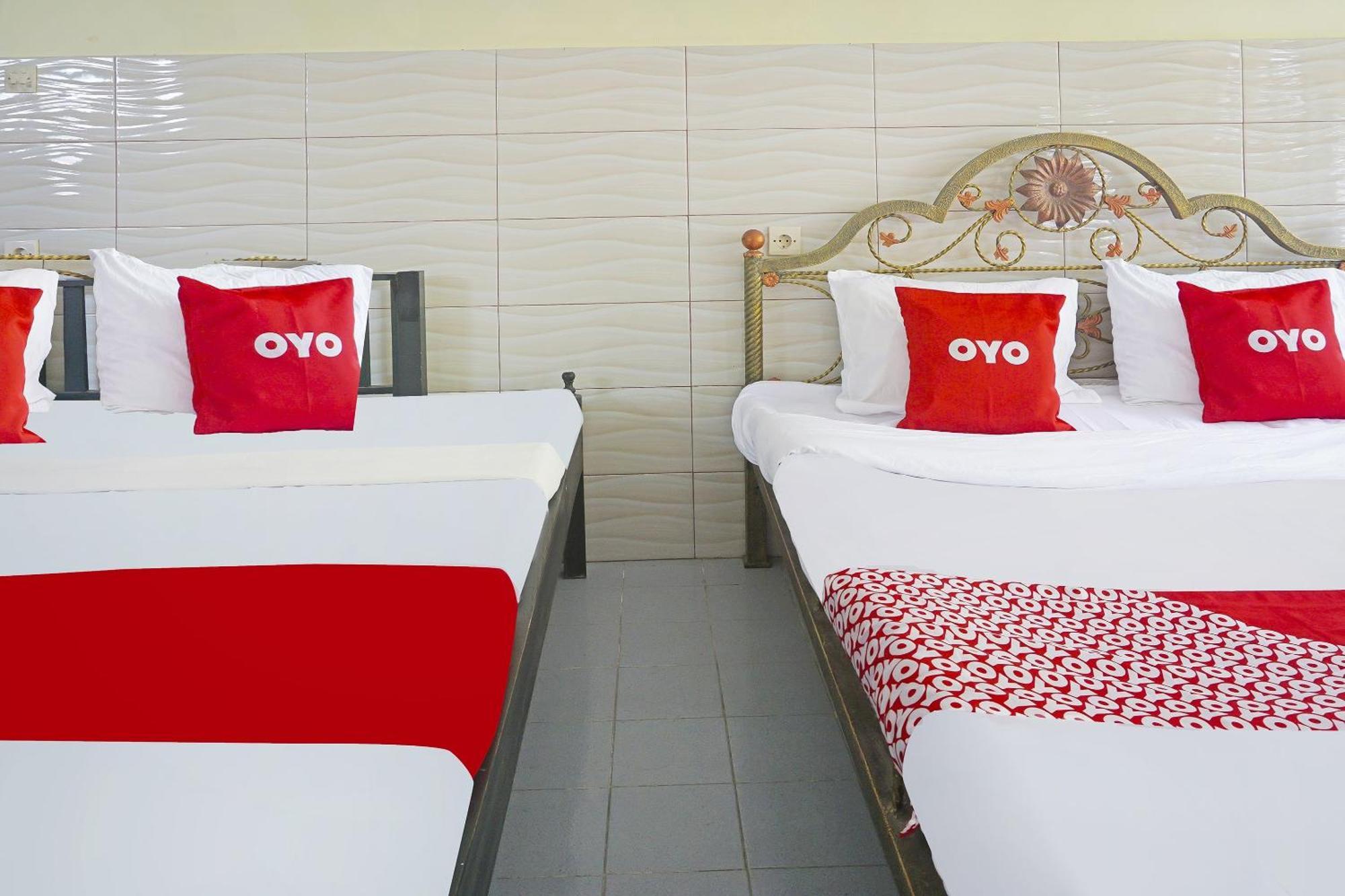 Putih Mulia Homestay Syariah Lumajang Экстерьер фото