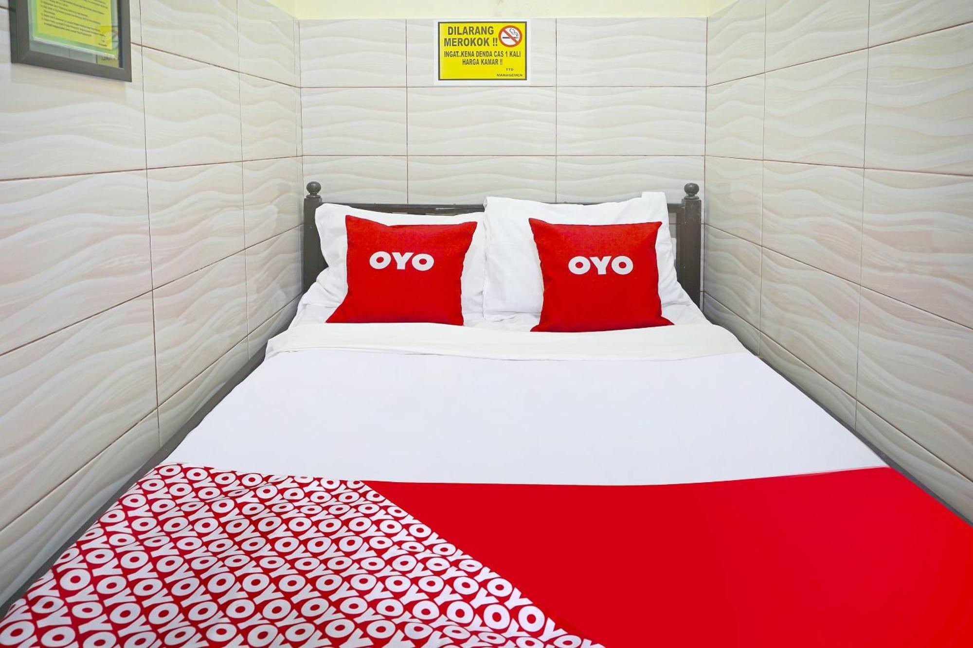 Putih Mulia Homestay Syariah Lumajang Экстерьер фото